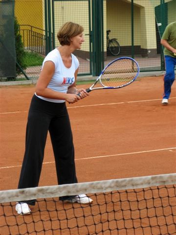 gra w tenisa - Bierun 2010 - kort klubowy - zdjecie_009